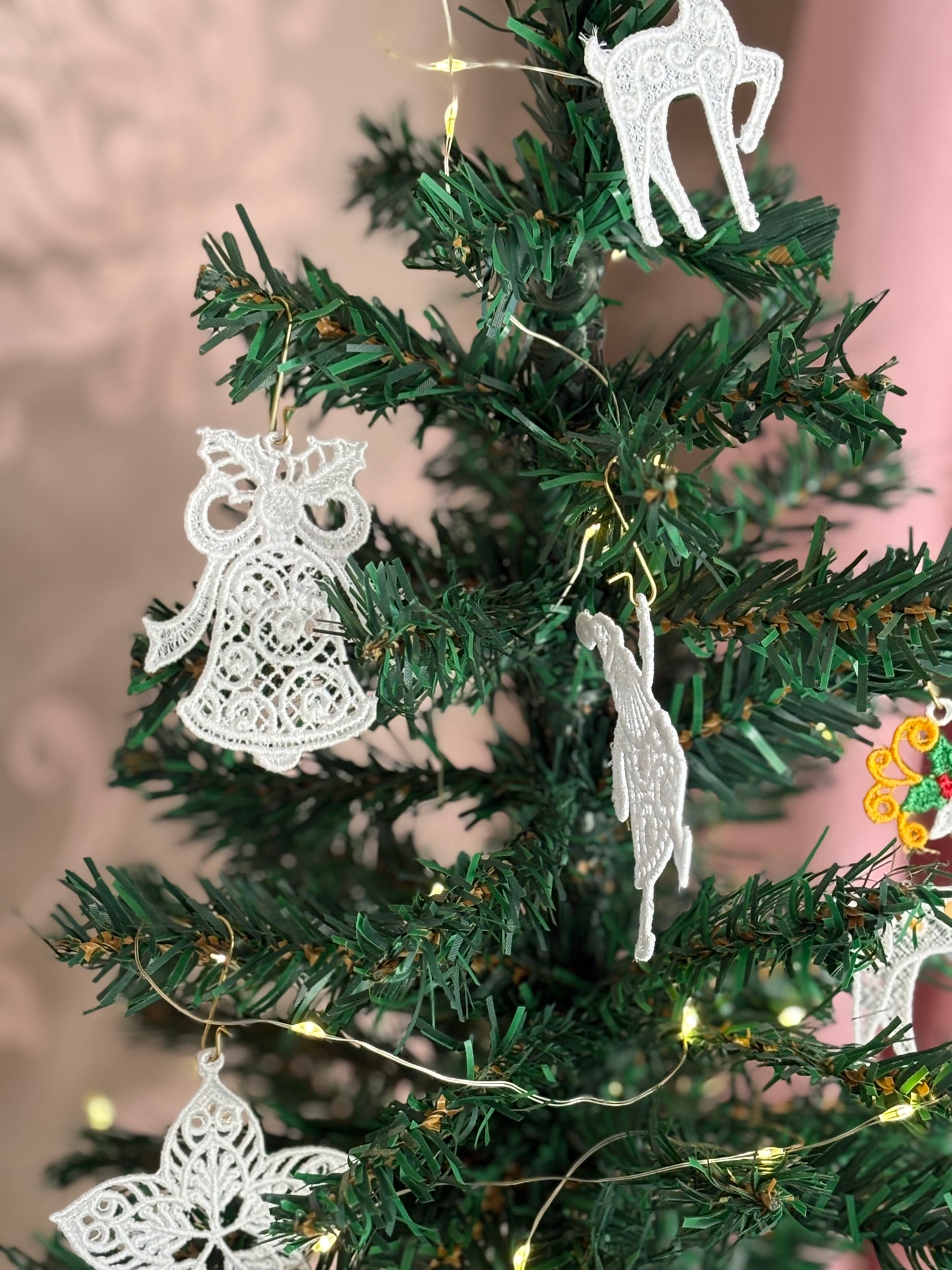 Holiday Edit – Freestanding Lace Ornament “Bell” (White / Gold / Silver / Colourful)