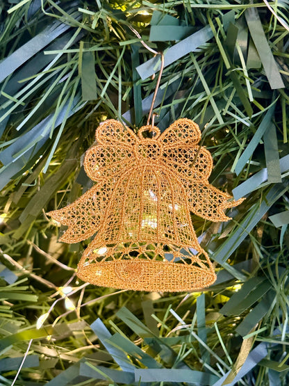 Holiday Edit – Freestanding Lace Ornament “Bell II” (White / Gold / Silver)