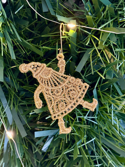 Holiday Edit – Freestanding Lace Ornament “Santa Claus” (White / Gold / Silver / Colourful)
