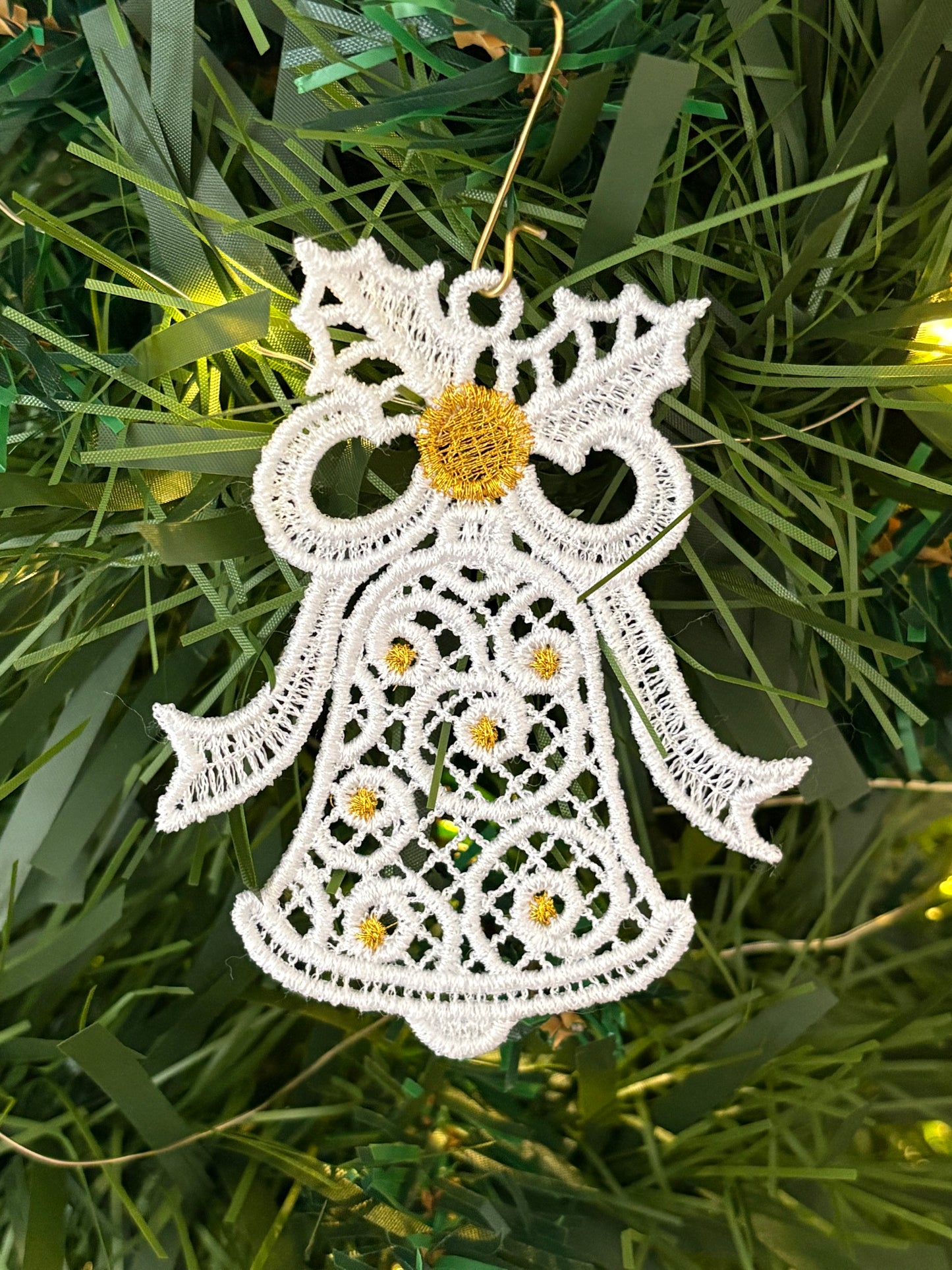 Set of 10 Machine-Embroidered Christmas Ornaments – White & Gold Lace Decorations