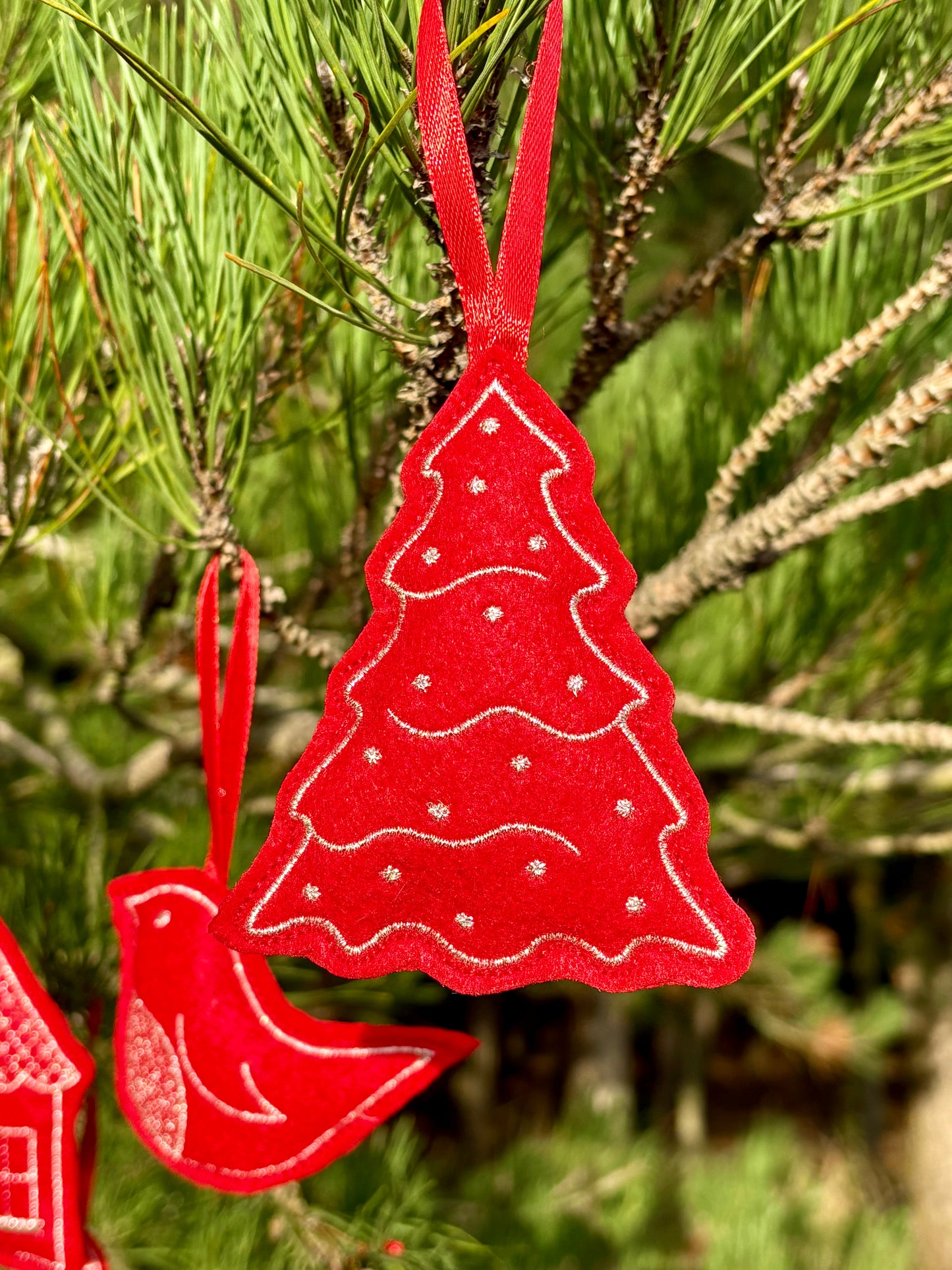 Set of 10 Red Felt Ornaments – Machine-Embroidered in Silver Thread, Filled with Recycled 100% Sheep Wool